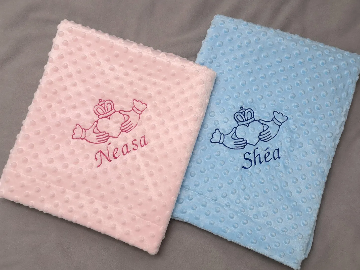 Claddagh Blanket: Pink/Blue